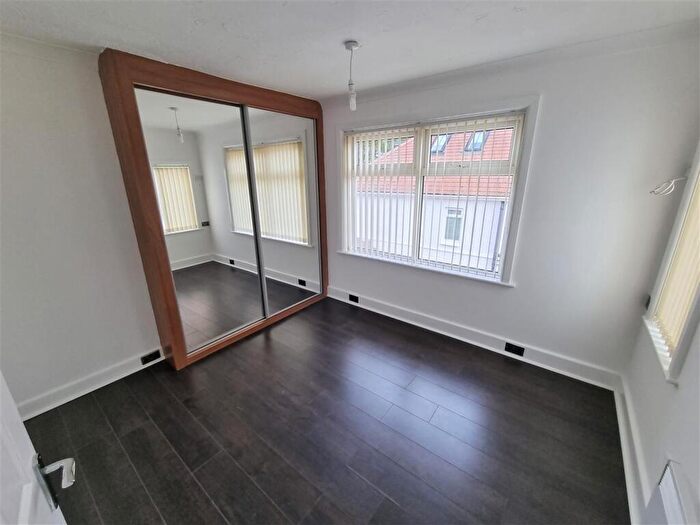 1 Bedroom Apartment To Rent In Lilliput Road, Lower Parkstone, Poole, BH14