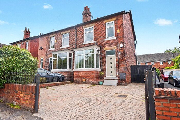 3 Bedroom Semi-Detached House For Sale In Aberford Road, Wakefield, West Yorkshire, WF1