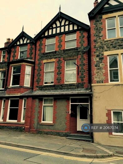 2 Bedroom Flat To Rent In Grenville House, Penmaenmawr, LL34
