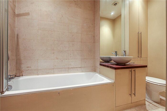 1 Bedroom Flat To Rent In Long Lane, London, SE1