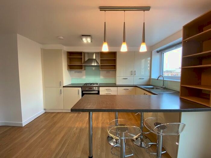 2 Bedroom Flat To Rent In Embassy Lodge, Green Lanes, Stoke Newington, London, N16