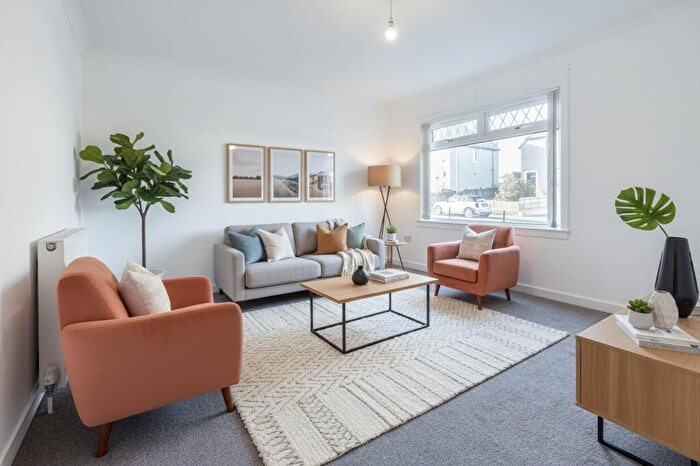 3 Bedroom Semi-Detached House For Sale In Race Road, Bathgate, EH48