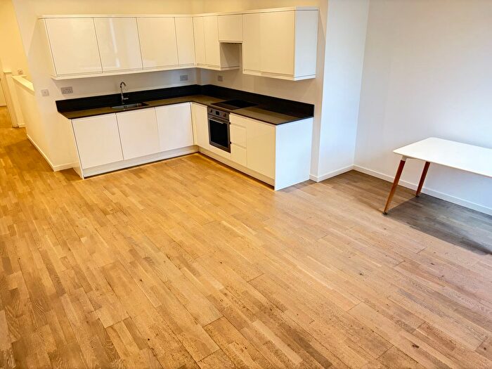 1 Bedroom Flat To Rent In Very Near Riverbank Way Area, Brentford, TW8