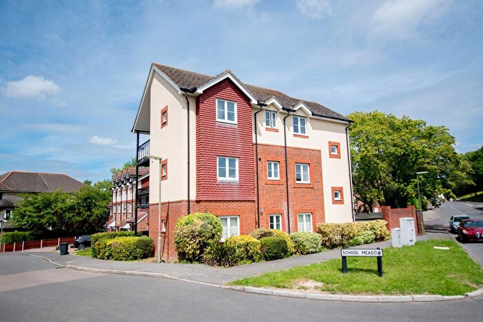 2 Bedroom Flat To Rent In School Meadow, Guildford, GU2