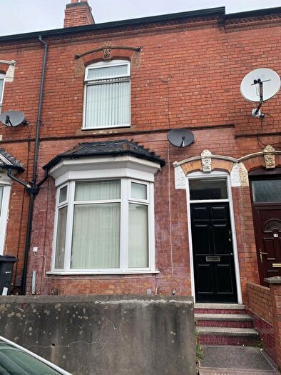 3 Bedroom Terraced House To Rent In Castleford Road, Sparkhill, Birmingham, B11