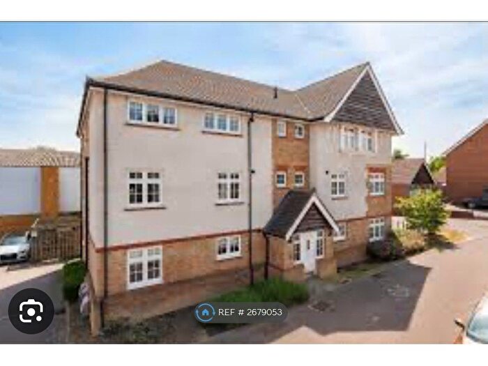2 Bedroom Flat To Rent In Albion Drive, Aylesford, ME20
