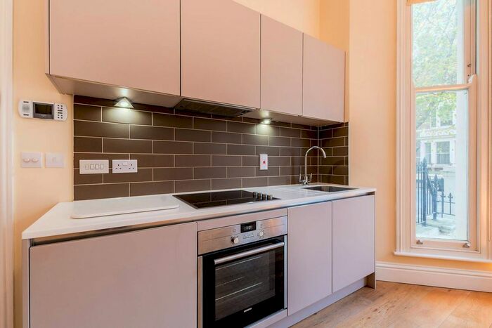 Studio To Rent In Holland Road, Olympia, London, W14