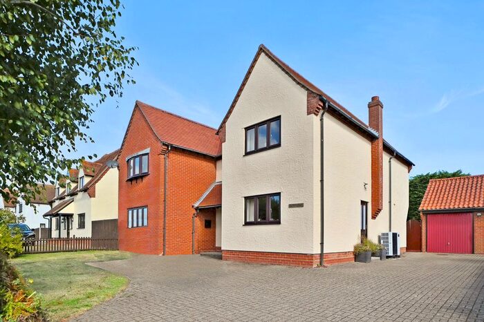 4 Bedroom Detached House For Sale In Hall Road, Great Bromley, Colchester, CO7