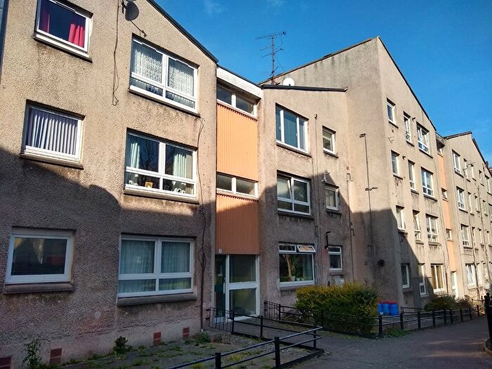 2 Bedroom Flat To Rent In Burns Street, Edinburgh, EH6