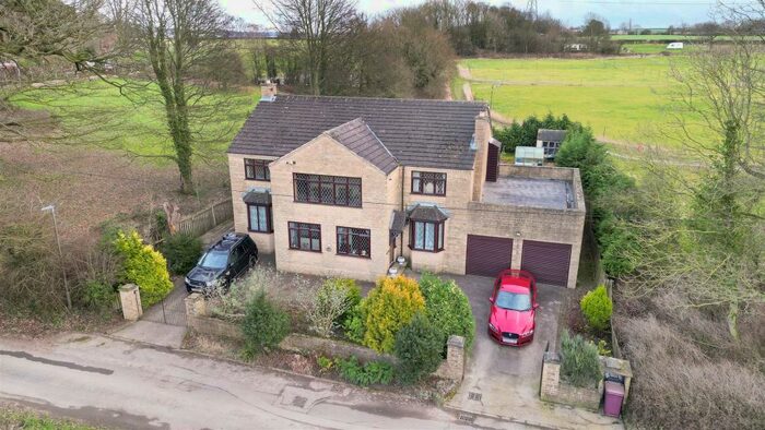 4 Bedroom Detached House For Sale In Holly Rock, Rock Lane, Sutton Scarsdale, Chesterfield, S44