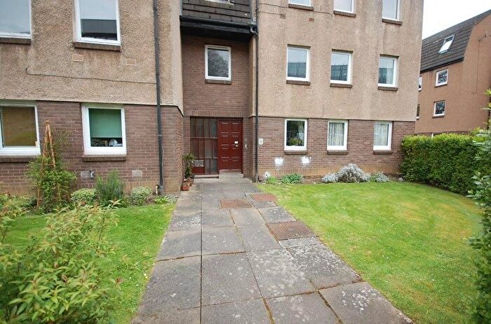1 Bedroom Flat To Rent In Glenogle Road, Edinburgh, EH3