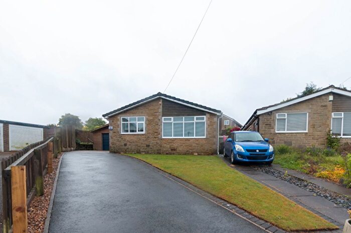 2 Bedroom Bungalow For Sale In Deanwood Crescent, Allerton, Bradford, West Yorkshire, BD15