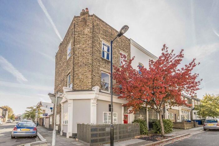 2 Bedroom Flat To Rent In Crystal Palace Road, London, SE22