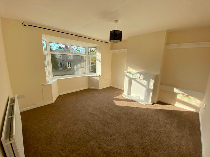 2 Bedroom Flat To Rent In Balmoral Road, Morecambe, LA4