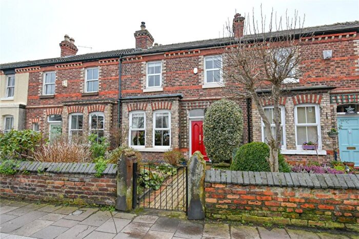 4 Bedroom Terraced House For Sale In Station Road, Hoylake, Wirral, CH47