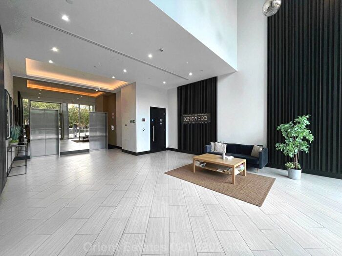 1 Bedroom Flat To Rent In Chaucer Gardens, Aldgate East, E1