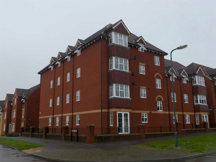 2 Bedroom Flat To Rent In Pinkers Mead, Bristol, BS16
