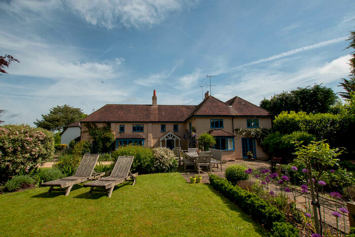 4 Bedroom Detached House For Sale In Hotley Bottom Lane, Prestwood, HP16