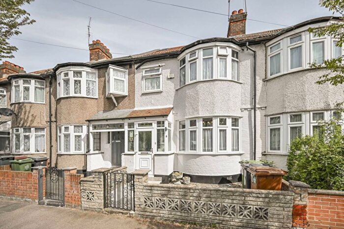 4 Bedroom Terraced House For Sale In Sanderstead Road, Leyton, London, E10