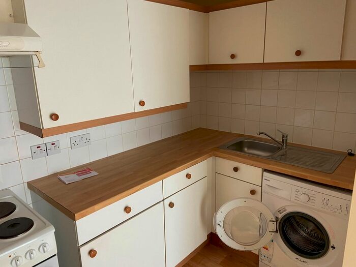 2 Bedroom Flat To Rent In Shenley Road, Borehamwood, WD6