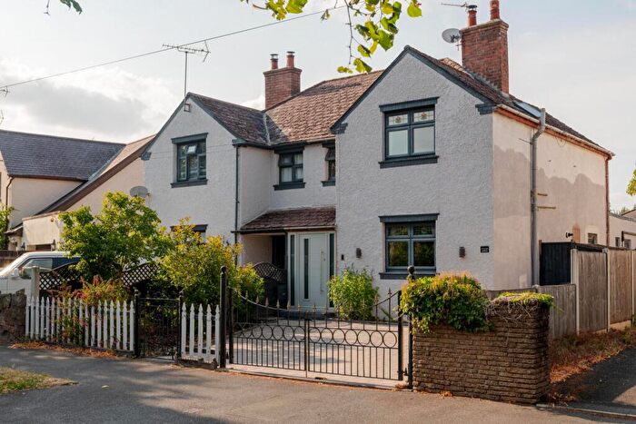 3 Bedroom House For Sale In Aggborough Crescent, Kidderminster, DY10