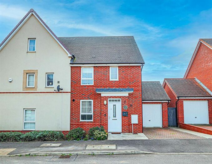 3 Bedroom House For Sale In Woodwhite Way, Hemel Hempstead, HP2