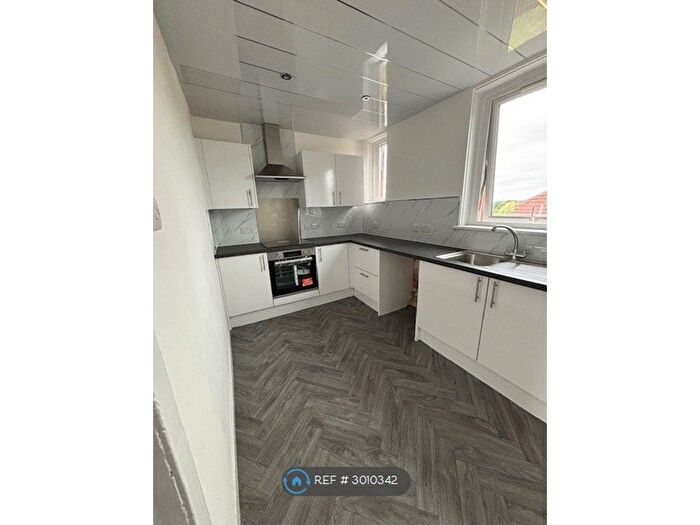 3 Bedroom Flat To Rent In Blane Street, Coatbridge, ML5