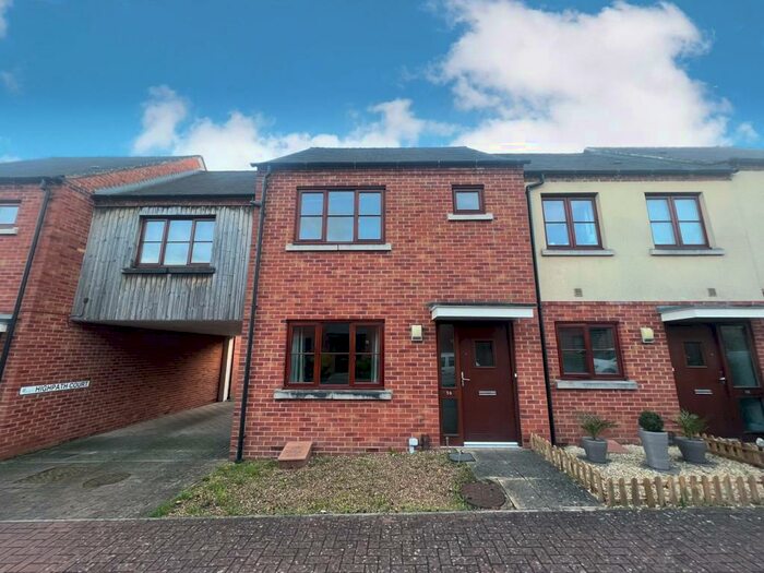 2 Bedroom House To Rent In Highpath Way, Basingstoke, RG24