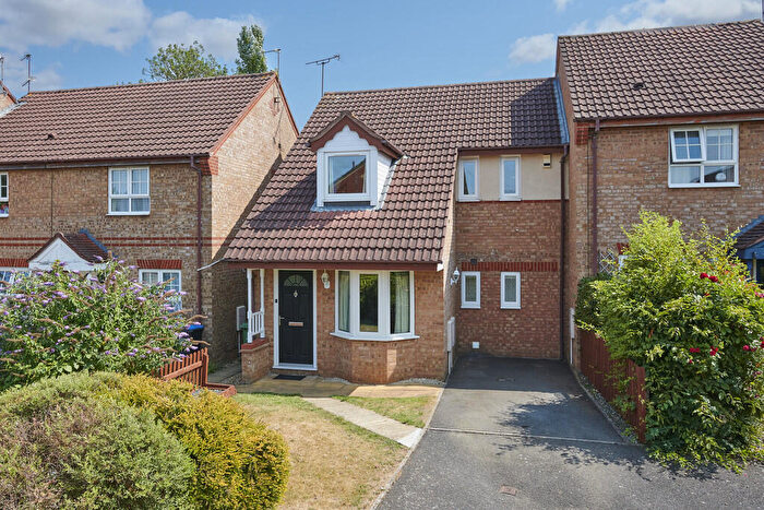 3 Bedroom End Of Terrace House For Sale In Hartland Drive, Market Harborough, LE16