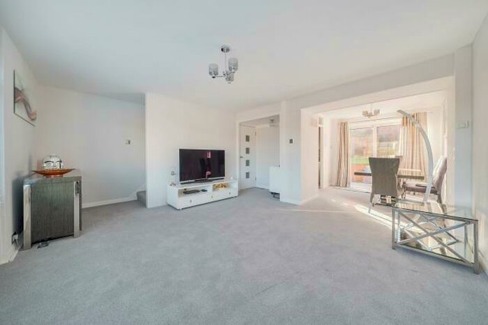 3 Bedroom Town House For Sale In Chesham, Buckinghamshire, HP5