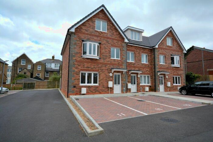 4 Bedroom House To Rent In Jubilee Gardens, Margate, CT9