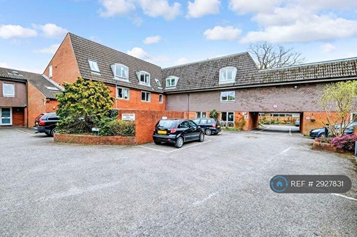 1 Bedroom Flat To Rent In Homegreen House, Haslemere, GU27