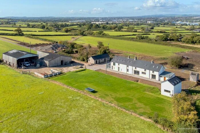 6 Bedroom Farm House For Sale In Llangan, Vale Of Glamorgan, CF35