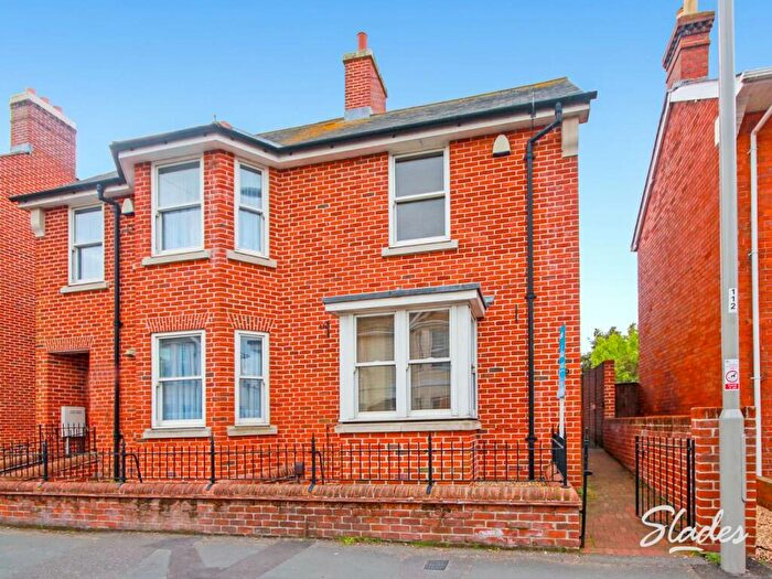 2 Bedroom Semi-Detached House To Rent In Purewell, Christchurch, Dorset, BH23