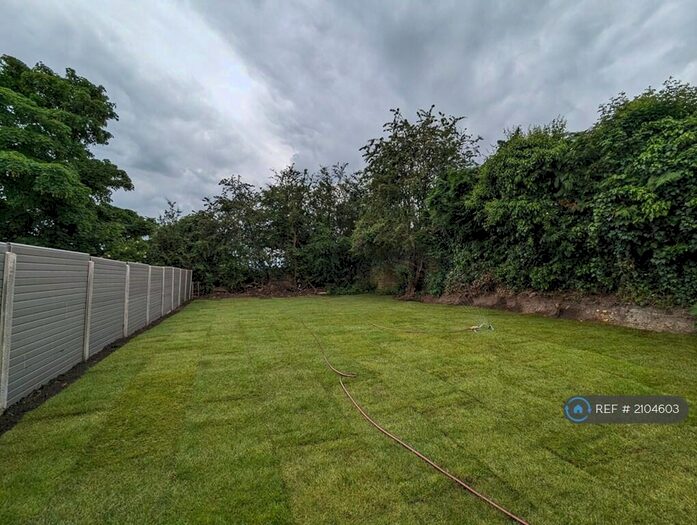 3 Bedroom Semi-Detached House To Rent In Thrybergh Hall Road, Rawmarsh, Rotherham, S62