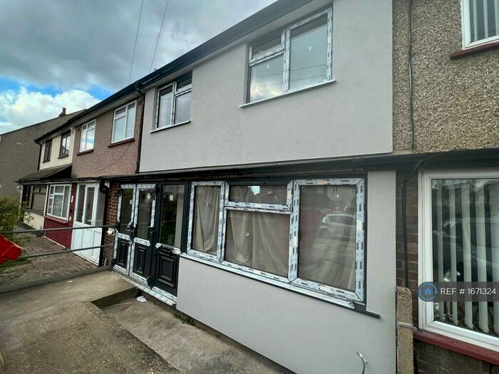 3 Bedroom Terraced House To Rent In Coniston Way, Hornchurch, RM12