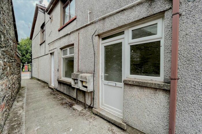 Studio To Rent In Tredegar Street, Risca, Newport, NP11