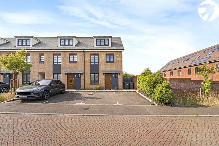 3 Bedroom End Of Terrace House For Sale In Candy Dene, Weldon, Ebbsfleet Valley, Swanscombe, DA10