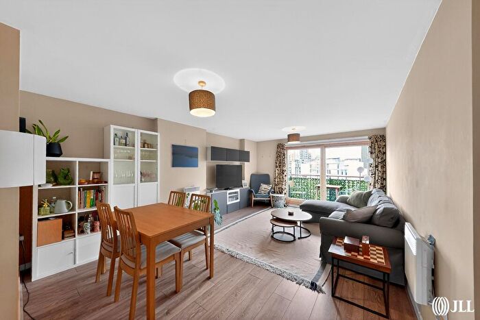 2 Bedroom Flat For Sale In Burford Wharf, Cam Road, London, E15