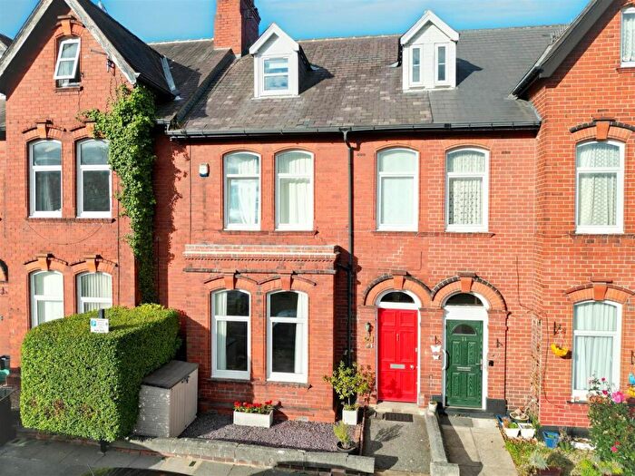 5 Bedroom Town House For Sale In Vane Terrace, Darlington, DL3