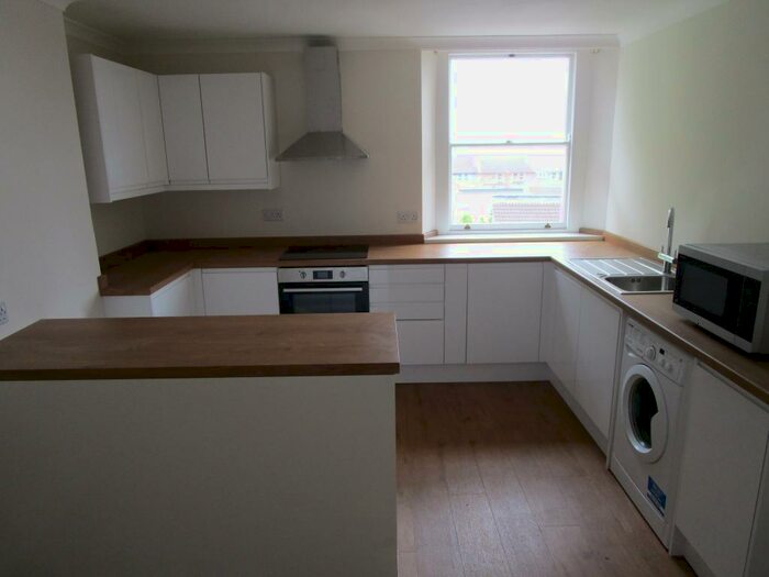 3 Bedroom Flat To Rent In Cambridge Park, Redland, BS6