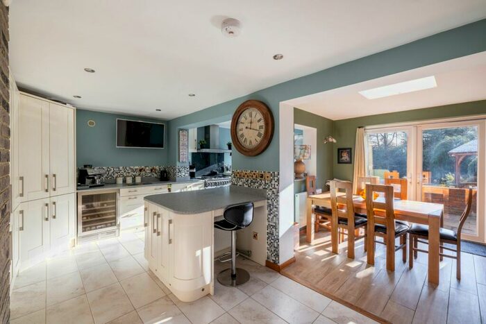 5 Bedroom Detached House For Sale In Newlands Park, Copthorne, RH10
