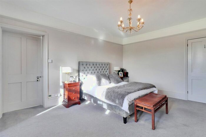 5 Bedroom Detached House For Sale In Frittenden Road, Staplehurst, Tonbridge, Kent, TN12