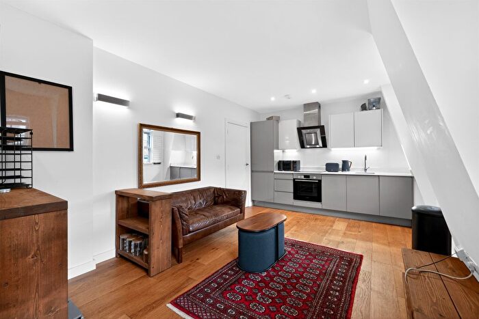 1 Bedroom Flat For Sale In East Street, London, SE17
