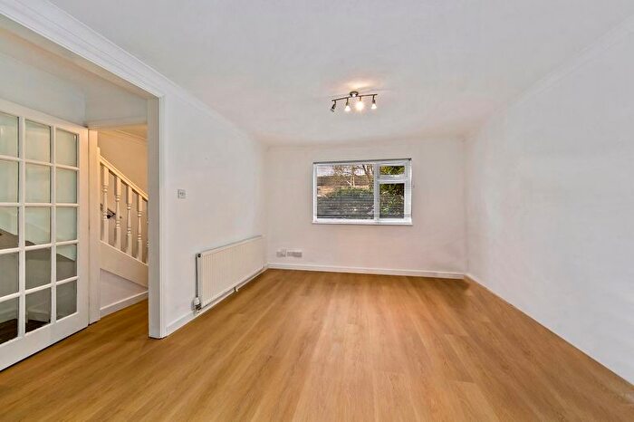 3 Bedroom Terraced House For Sale In Addison Road, Teddington, TW11