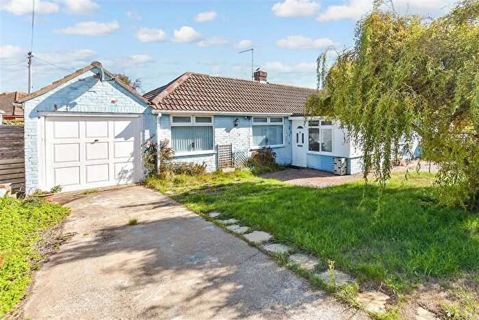 2 Bedroom Detached Bungalow For Sale In Dunes Road, Greatstone, Kent, TN28