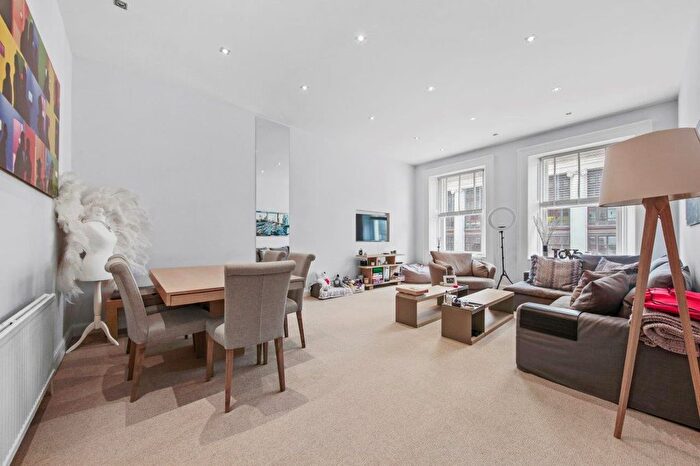 3 Bedroom Flat To Rent In Princes Gate, London, SW7