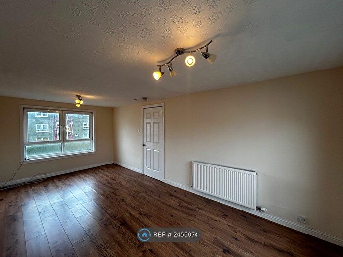 3 Bedroom Terraced House To Rent In Mowbray Rise, Livingston, EH54
