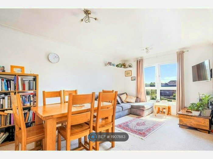 2 Bedroom Flat To Rent In Chatham House, Wallington, SM6