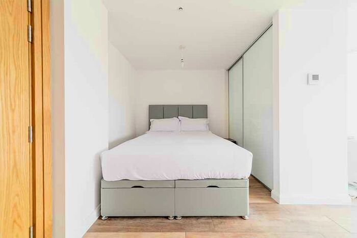 Apartment To Rent In Maidenhead, Berkshire, SL6